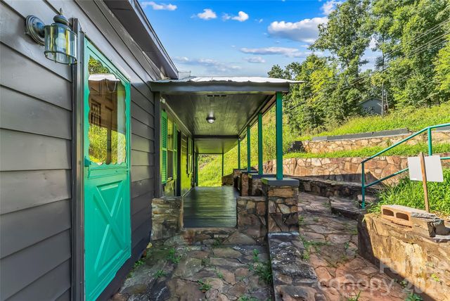 4576 St Pauls Church Road, Morganton, NC 28655