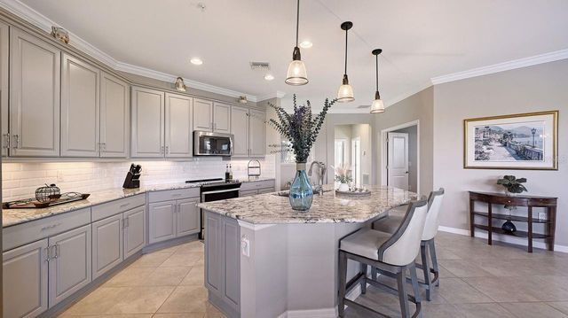 23149 BANBURY WAY 201, Venice, FL 34293