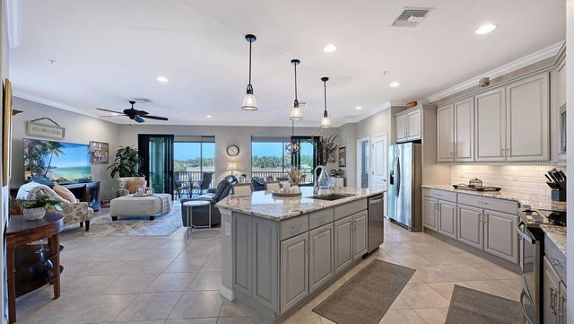 23149 BANBURY WAY 201, Venice, FL 34293