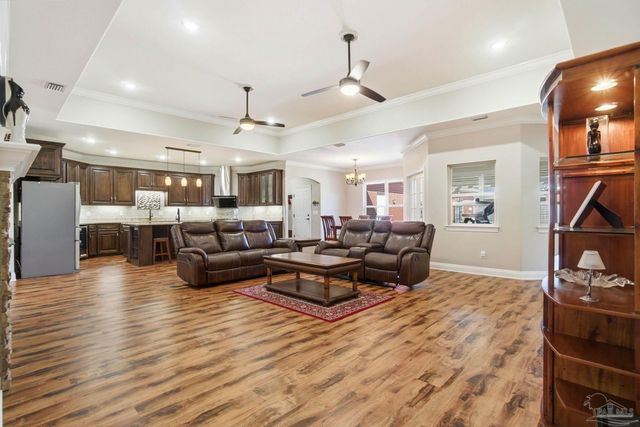 5477 Madelines Way, Pace, FL 32571