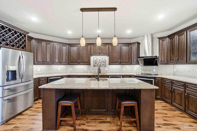 5477 Madelines Way, Pace, FL 32571