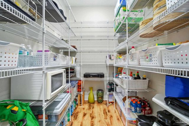 5477 Madelines Way, Pace, FL 32571