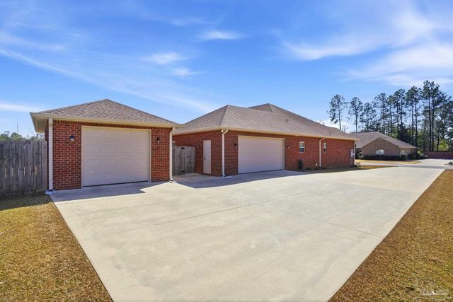 5477 Madelines Way, Pace, FL 32571