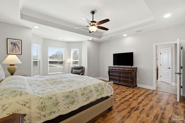 5477 Madelines Way, Pace, FL 32571