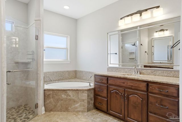 5477 Madelines Way, Pace, FL 32571