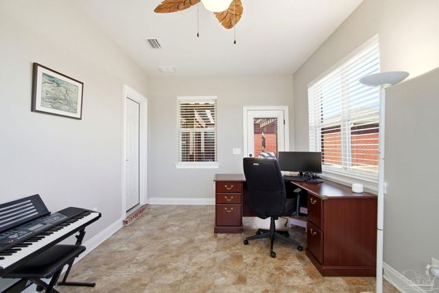 5477 Madelines Way, Pace, FL 32571