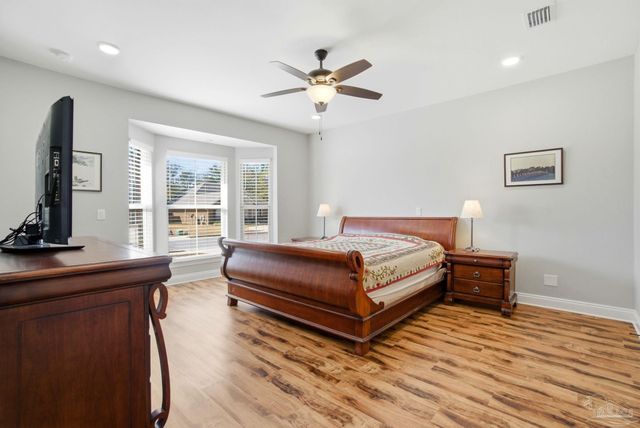 5477 Madelines Way, Pace, FL 32571