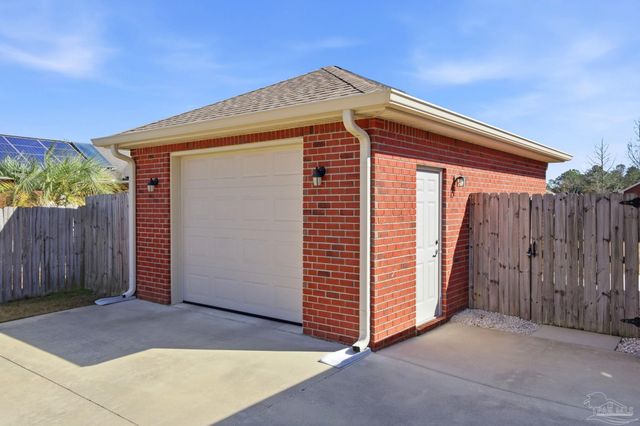 5477 Madelines Way, Pace, FL 32571