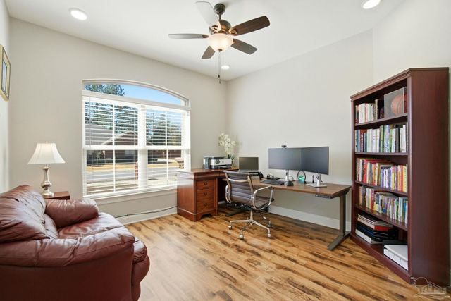 5477 Madelines Way, Pace, FL 32571