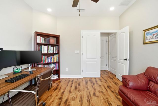 5477 Madelines Way, Pace, FL 32571