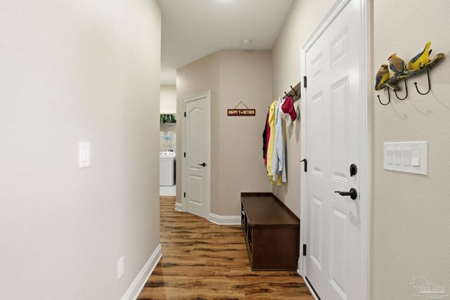 5477 Madelines Way, Pace, FL 32571