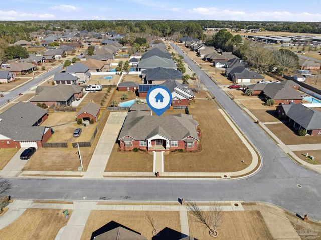 5477 Madelines Way, Pace, FL 32571