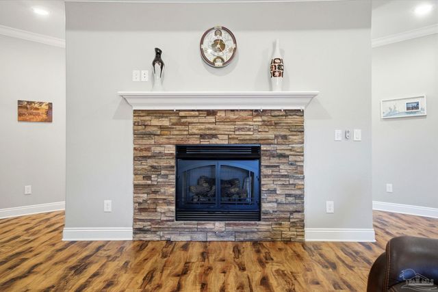 5477 Madelines Way, Pace, FL 32571