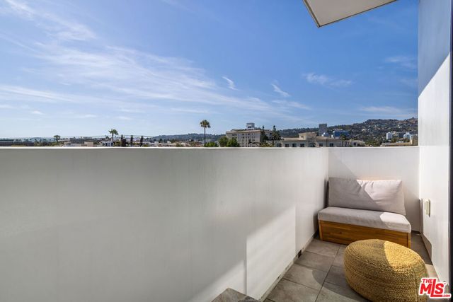 137 N Doheny Drive 4, West Hollywood, CA 90048
