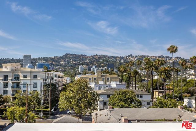 137 N Doheny Drive 4, West Hollywood, CA 90048