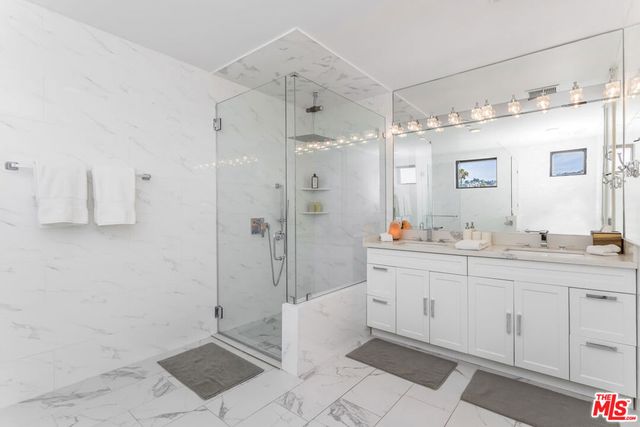137 N Doheny Drive 4, West Hollywood, CA 90048
