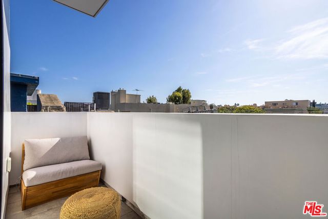 137 N Doheny Drive 4, West Hollywood, CA 90048
