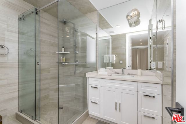 137 N Doheny Drive 4, West Hollywood, CA 90048