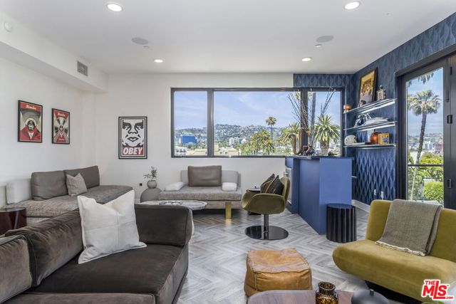 137 N Doheny Drive 4, West Hollywood, CA 90048
