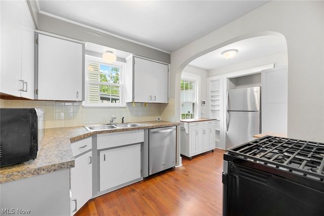 815 Grant Avenue, Cuyahoga Falls, OH 44221