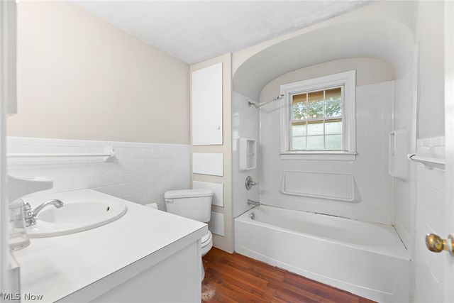 815 Grant Avenue, Cuyahoga Falls, OH 44221
