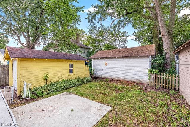 815 Grant Avenue, Cuyahoga Falls, OH 44221