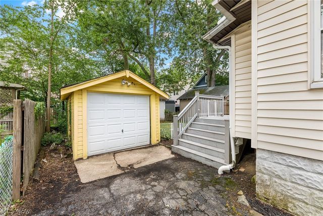 815 Grant Avenue, Cuyahoga Falls, OH 44221