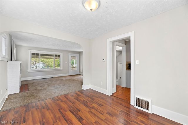 815 Grant Avenue, Cuyahoga Falls, OH 44221