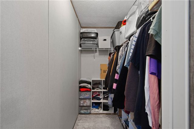 2 Roundtop Drive, Finleyville, PA 15332