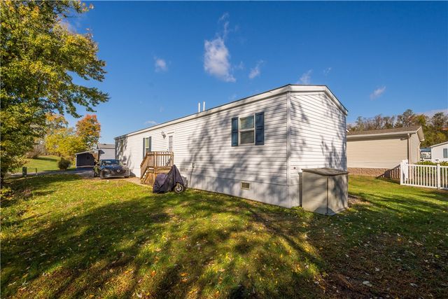 2 Roundtop Drive, Finleyville, PA 15332