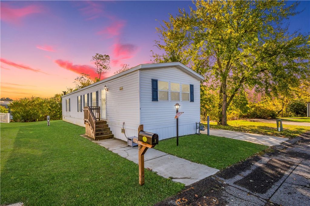 2 Roundtop Drive, Finleyville, PA 15332