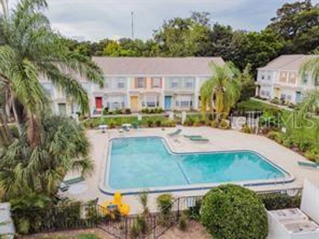 37240 EMBASSY PARK LANE, Dade City, FL 33525