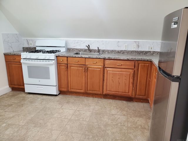 319 Maplewood Avenue, Bridgeport, CT 06605