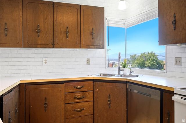605 E 11TH AVE, Salt Lake City, UT 84103