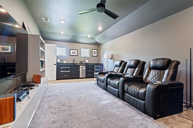 1584 S Springlake Drive, Fayetteville, AR 72701