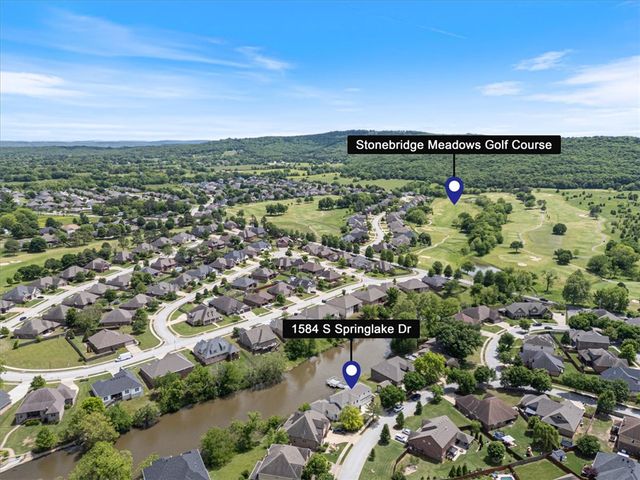 1584 S Springlake Drive, Fayetteville, AR 72701