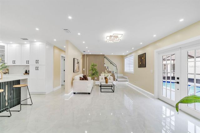 4518 W IDLEWILD AVENUE, Tampa, FL 33614