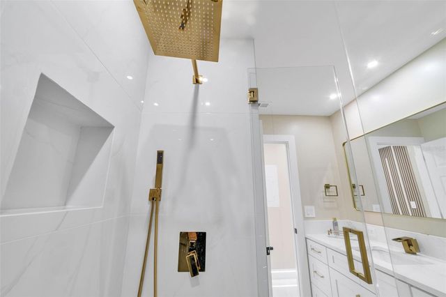 4518 W IDLEWILD AVENUE, Tampa, FL 33614