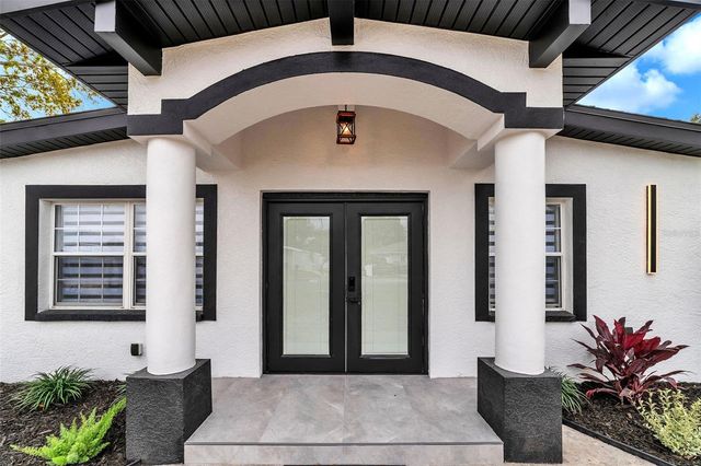 4518 W IDLEWILD AVENUE, Tampa, FL 33614