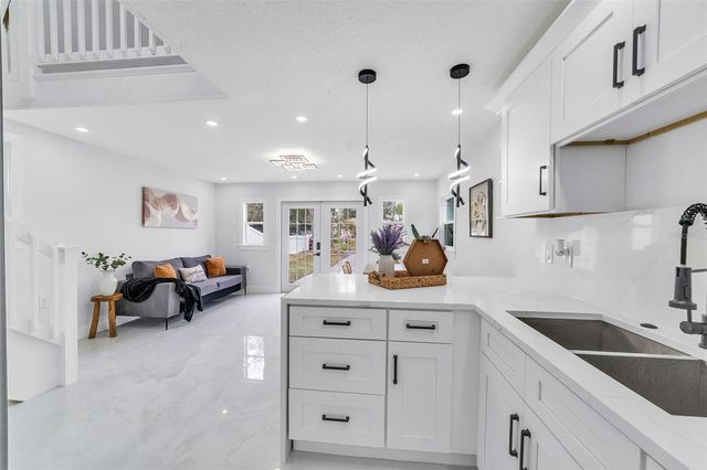 4518 W IDLEWILD AVENUE, Tampa, FL 33614