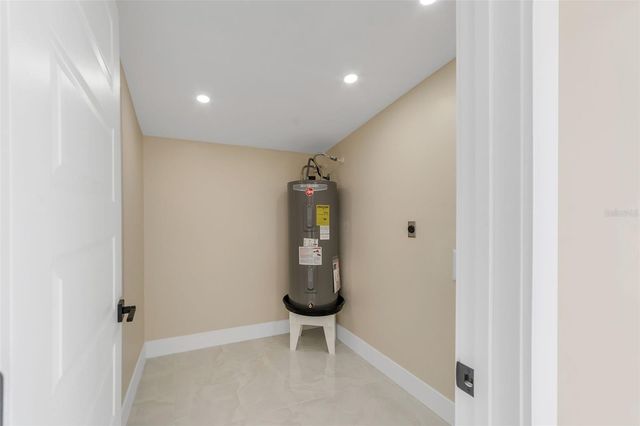 4518 W IDLEWILD AVENUE, Tampa, FL 33614