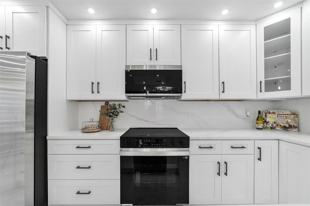 4518 W IDLEWILD AVENUE, Tampa, FL 33614