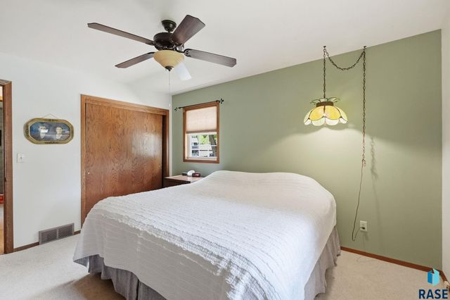 1200 E Cedar St Street, Brandon, SD 57005