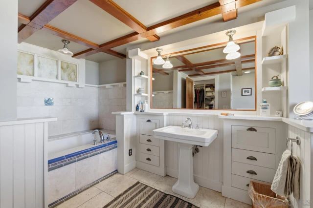 4511 Santa Cruz Avenue, San Diego, CA 92107