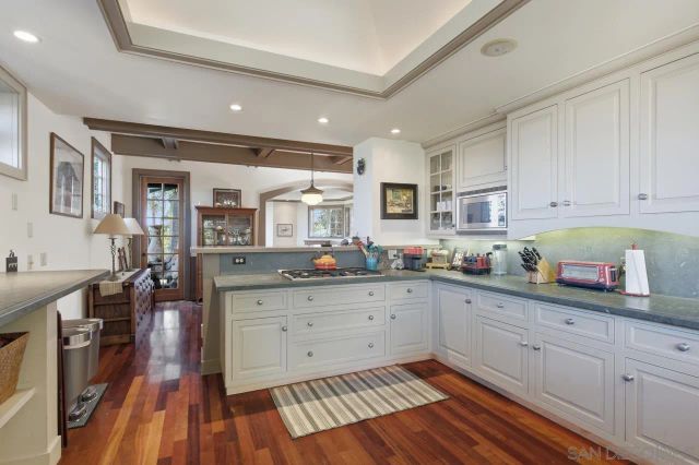 4511 Santa Cruz Avenue, San Diego, CA 92107