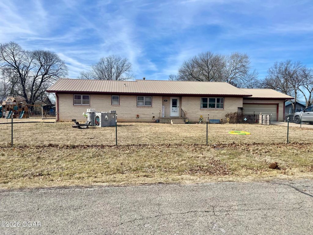 107 S 15th Street, Sarcoxie, MO 64862