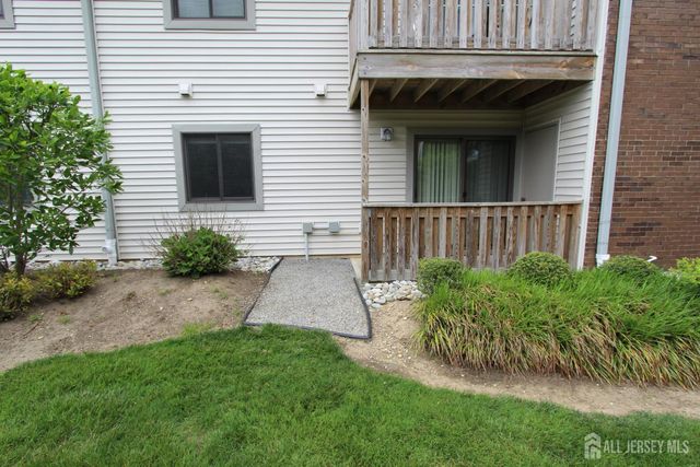 4707 Ravens Crest Drive, Plainsboro, NJ 08536