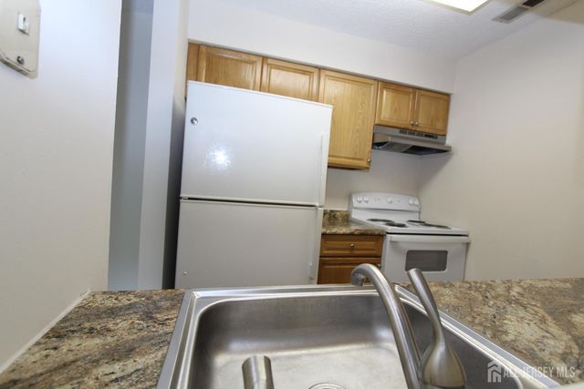 4707 Ravens Crest Drive, Plainsboro, NJ 08536