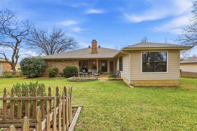 503 Shady Grove Drive, Granbury, TX 76049