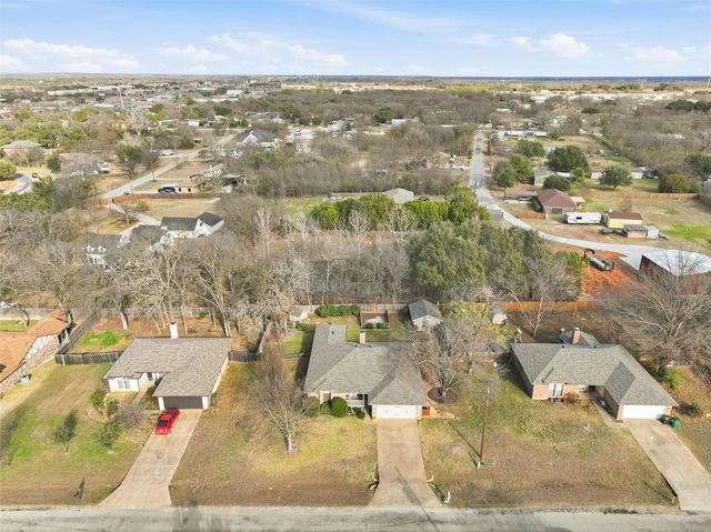 503 Shady Grove Drive, Granbury, TX 76049